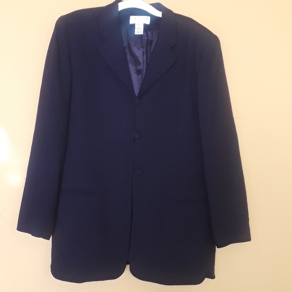 Saville  three button jacket - Picture 2 of 7